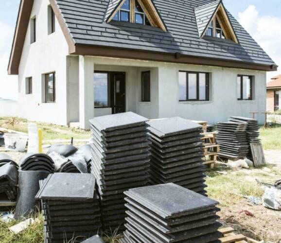 laying-roof-tiles.jpg