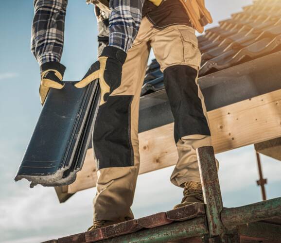 roofer-with-ceramic-tiles.jpg